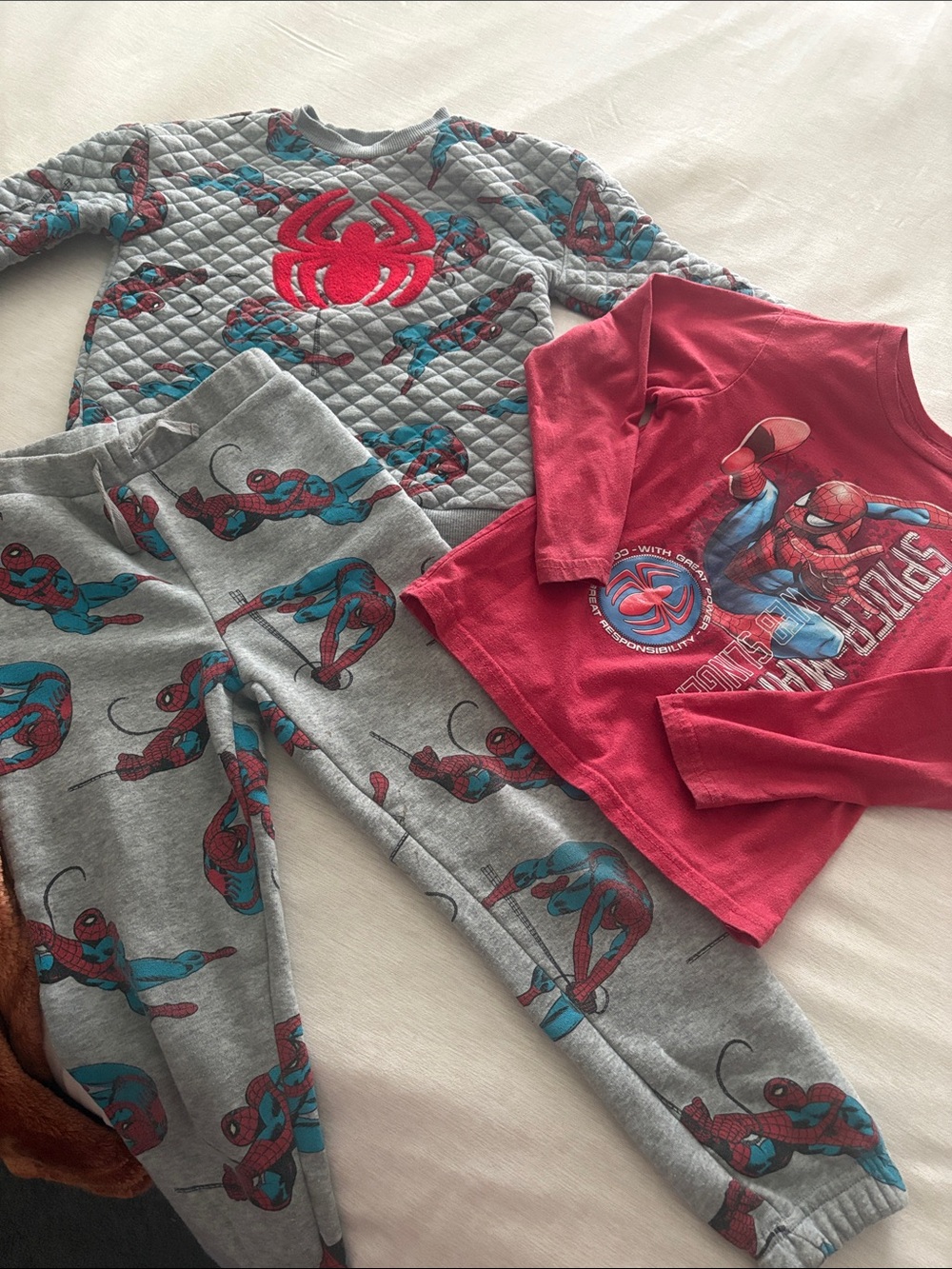 Spider-Man Sweatsuit with free Spider-Man long sleeve tee!